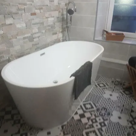 Ilot Desille Apartment *
