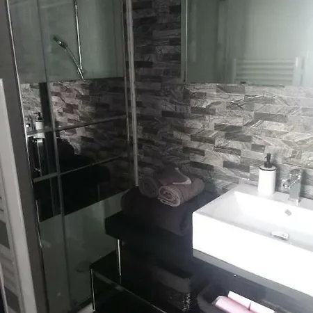Ilot Desille Apartment *