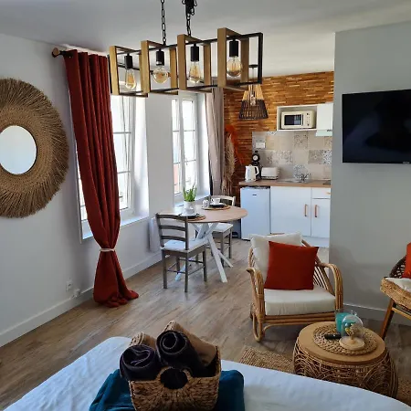 Ilot Desille Apartment